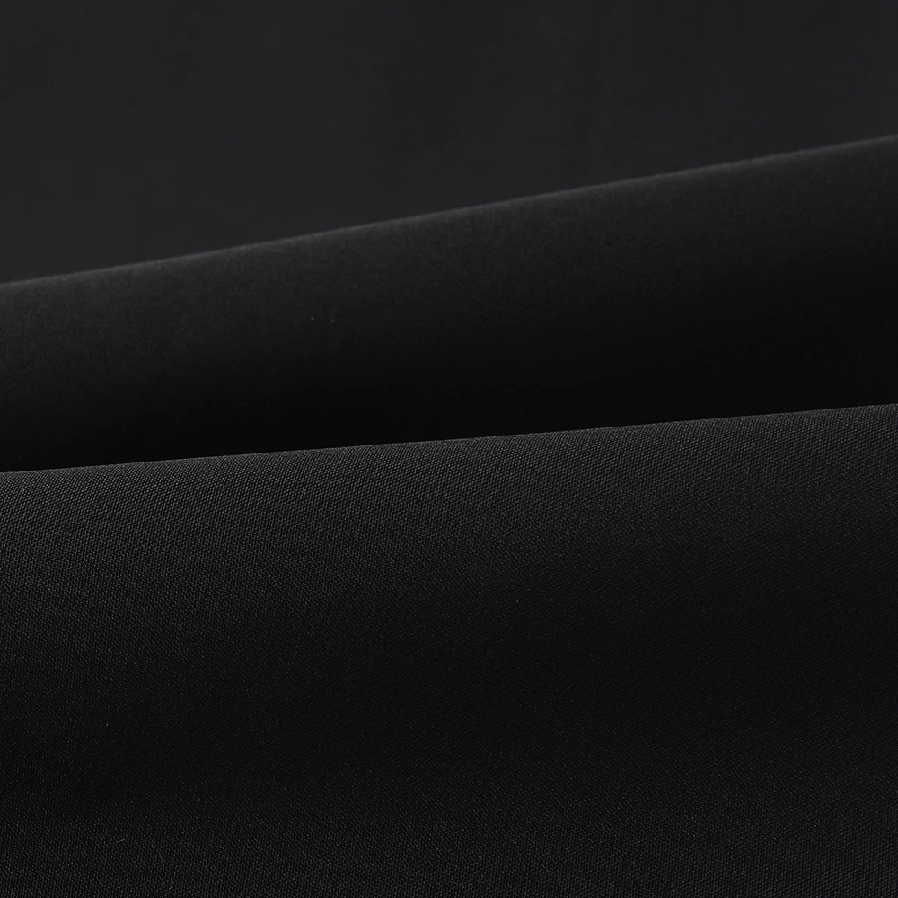 Windproof Breathable Bonded Softshell Fabric Waterproof Woven 100% Polyester 150D Plain Customizable 137 Gsm