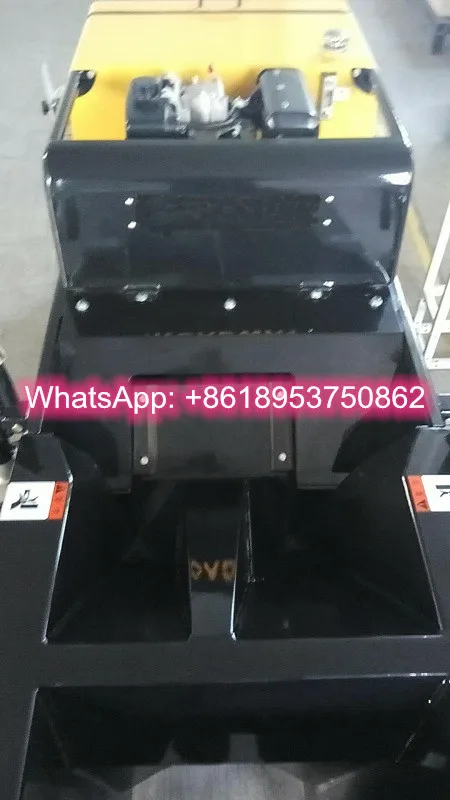 Small Concrete Road Curb Kerb Machine