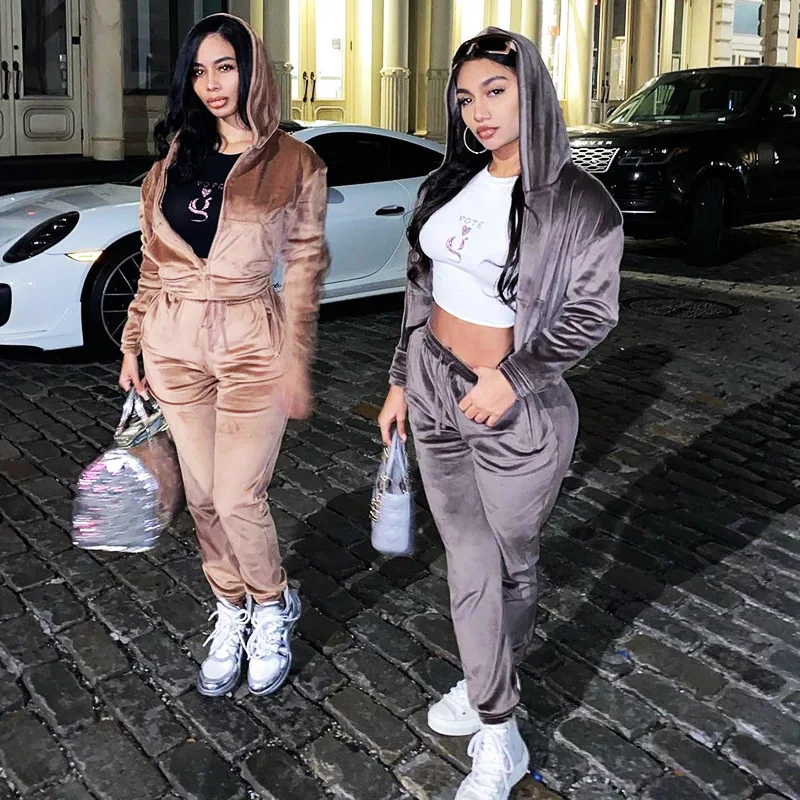 Vendors fall 2021 women clothes two 2 piece set sweatsuit velour custom tracksuit velvet jogger jogging pants womens clothing