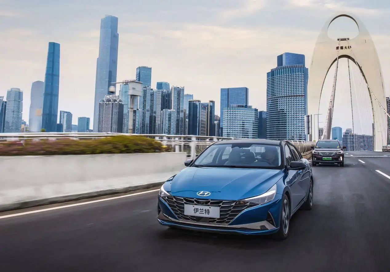 2024 Hyundai Elantra гибридный автомобиль с малым пробегом и чистым названием аккуратно использованный бензиновый левый рулевой фонарь для салона на продажу