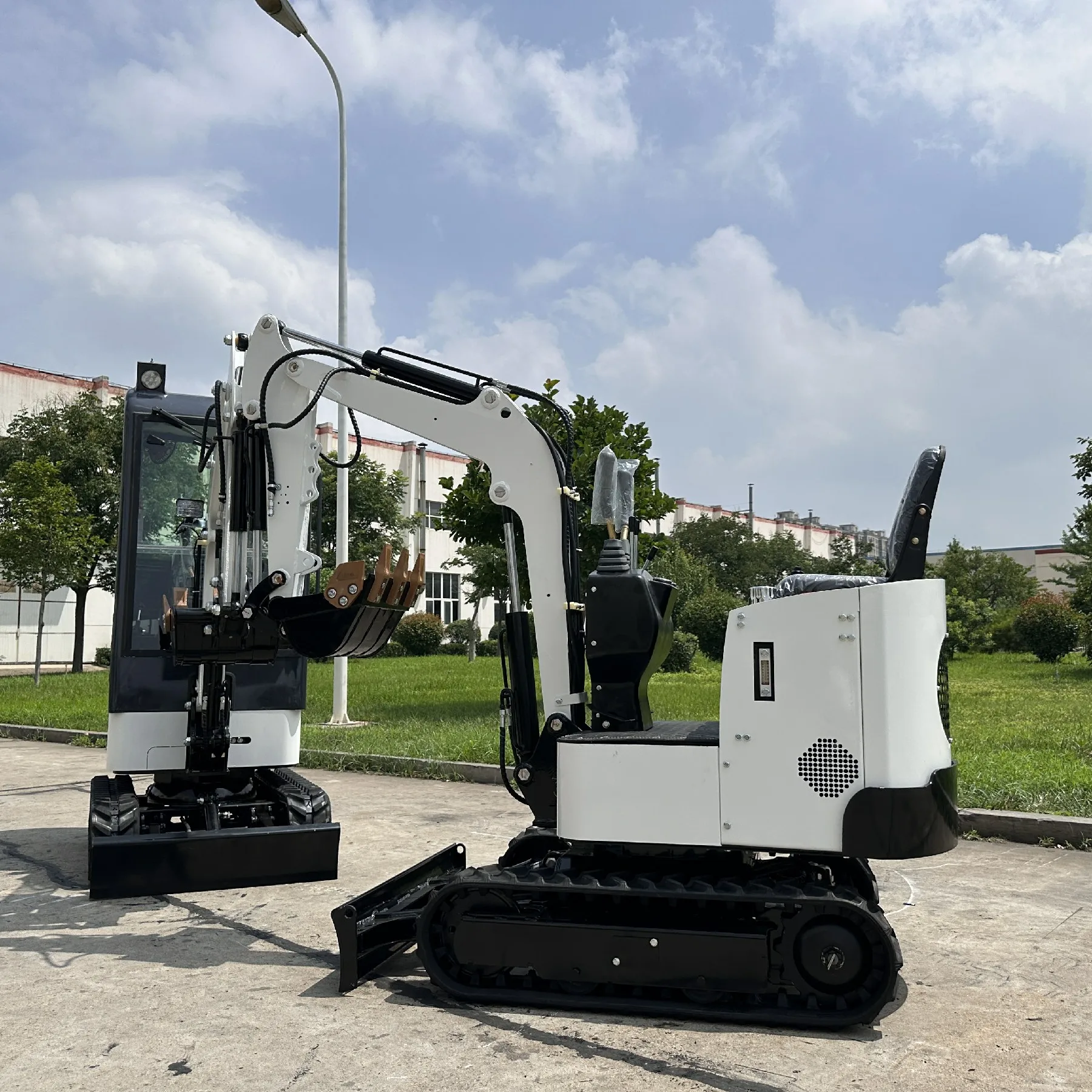 FREE SHIPPING! 3.5 t Mini Excavator Excavator Cabin Mini Pelle Kubota Engine Hydraulic Thumb Farm Used EPA EURO 5 Kubota Engine