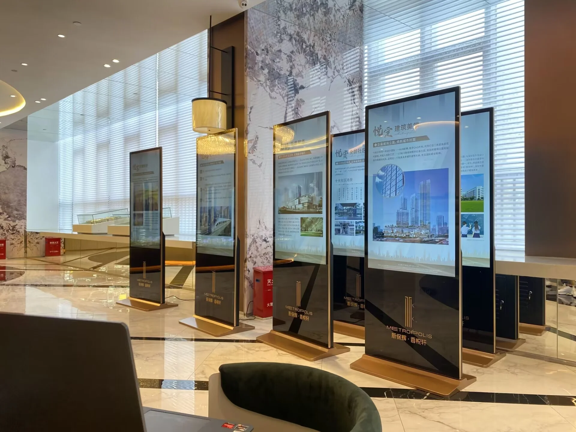 43 55 65 inch floor standing indoor lcd advertising playing totem digital signage HD advertisement kiosk 4K touch display screen