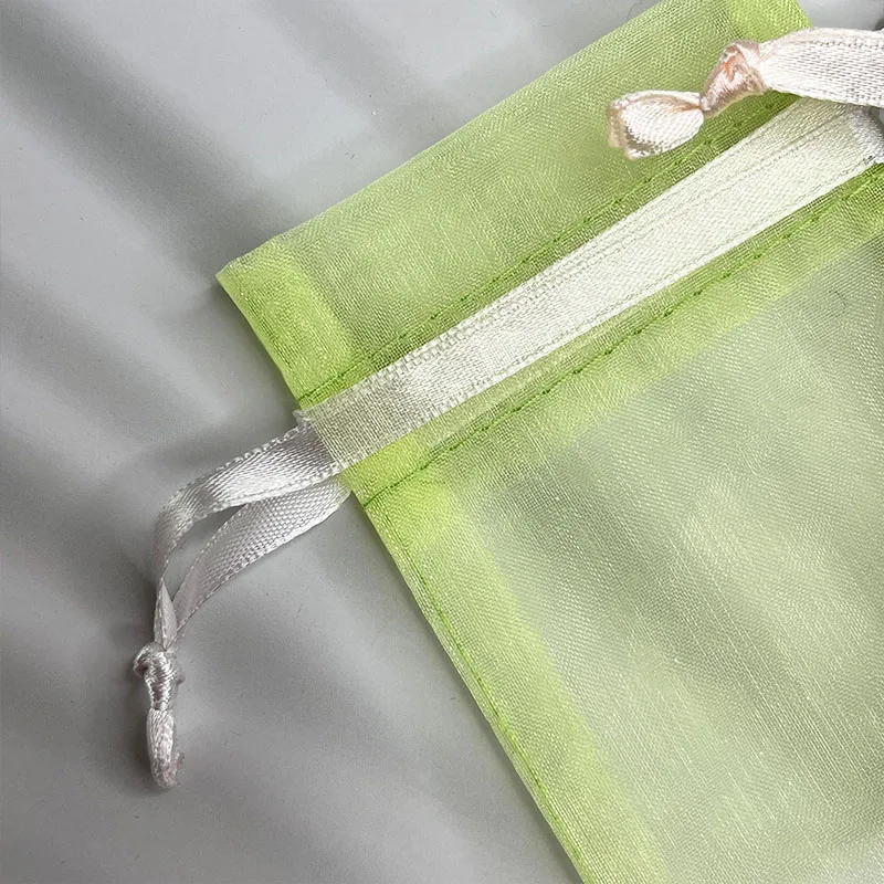 Цветные цвета Лидер продаж Высококачественная органза ювелирная сумка на шнурке для вечеринки