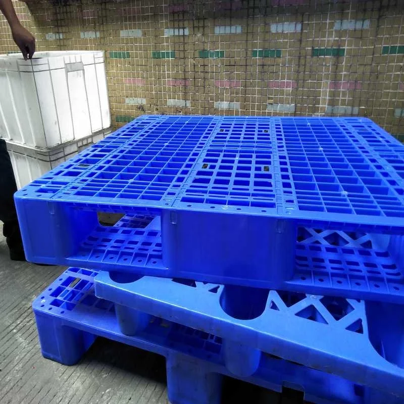 1300 * 1100 * 140 Mm Injection-molded Plastic Solid Single Side Black Nestable Plastic Pallet For Exports