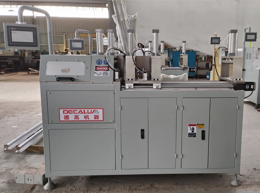 CNC Corner Connector Cutting Saw Machine