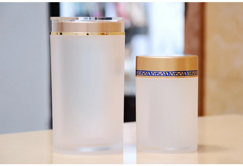 Personalized Customized Wholesale High-end Transparent Plastic Medicine Bottle Acrylic Candy Bottle YGH529