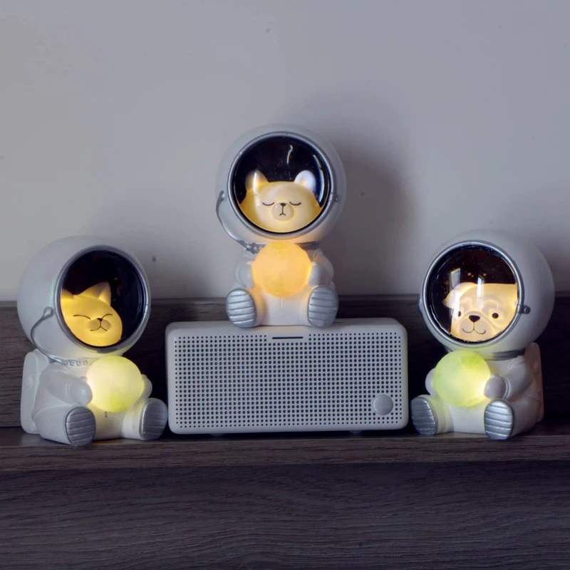 Cute Animals Bear Spaceman Decoration Table Lamp Astronaut Led Night Lights For Kids Boys