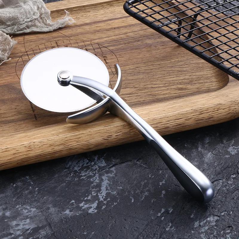 New Style Stainless Steel Pizza Cutter Pizza Slicer Pizza Knife