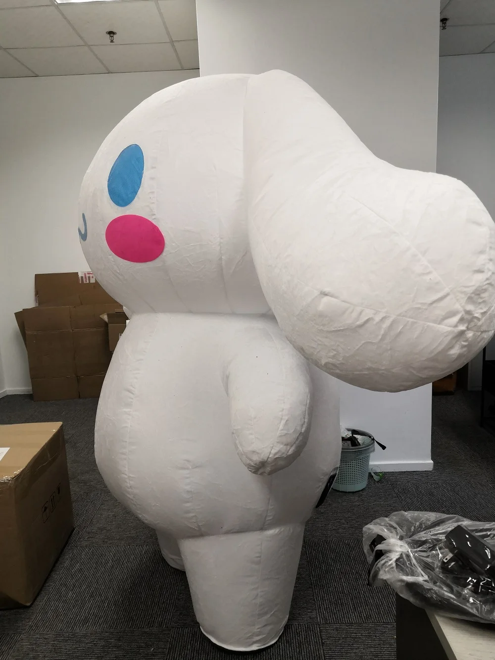 Giant Walking Moving Cosplay Cartoon Inflatable Cinnamon dog Plush Sanrio Inflatable Mascot Costume Suit For Adults