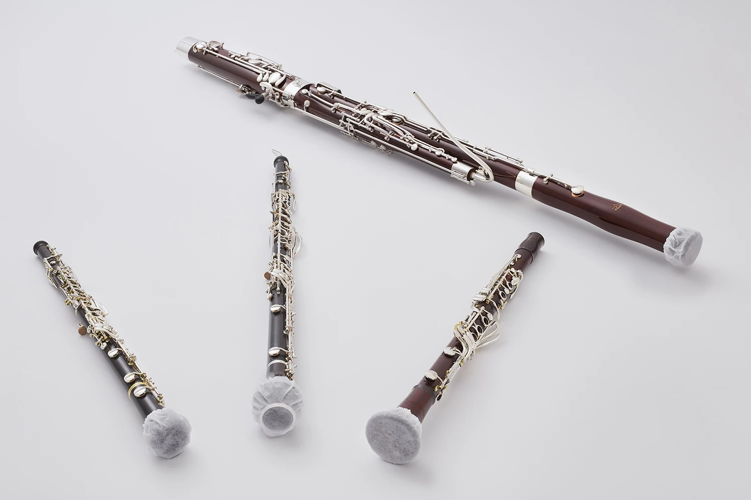 Brass instruments spray hood mask-filter catches droplets firmly