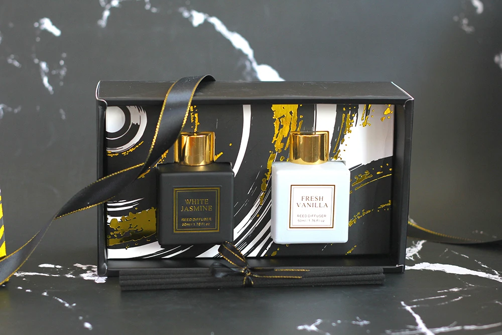 Luxury aroma oil reed diffuser set with rattan sticks