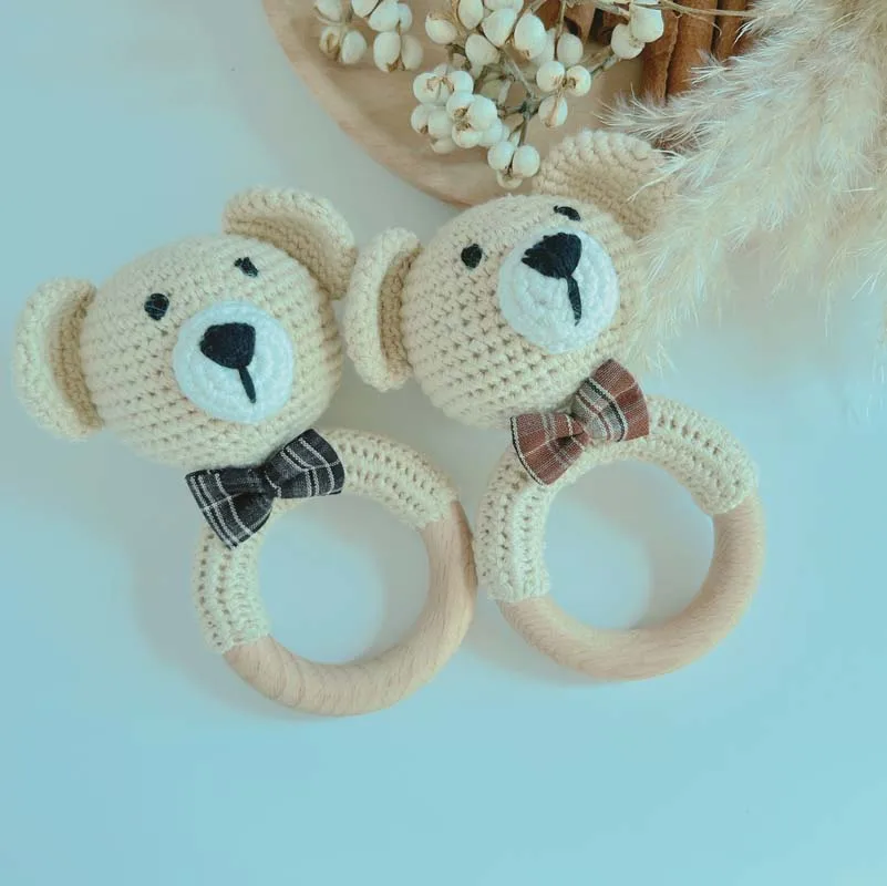 Handmade crochet  Bear with bowknot Rattles baby toys animal shape teething crochet toy with beech Wood Ring