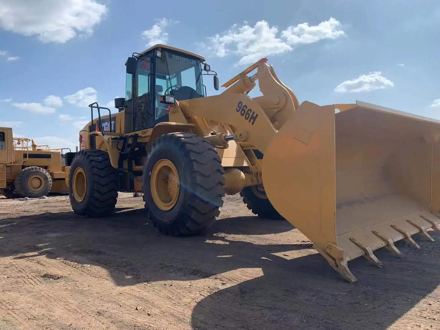 Фронтальный погрузчик cat 966H б/у Япония caterpillar 950 950b 950c 950d 950e 950f 950g 950h продажа фронтальных