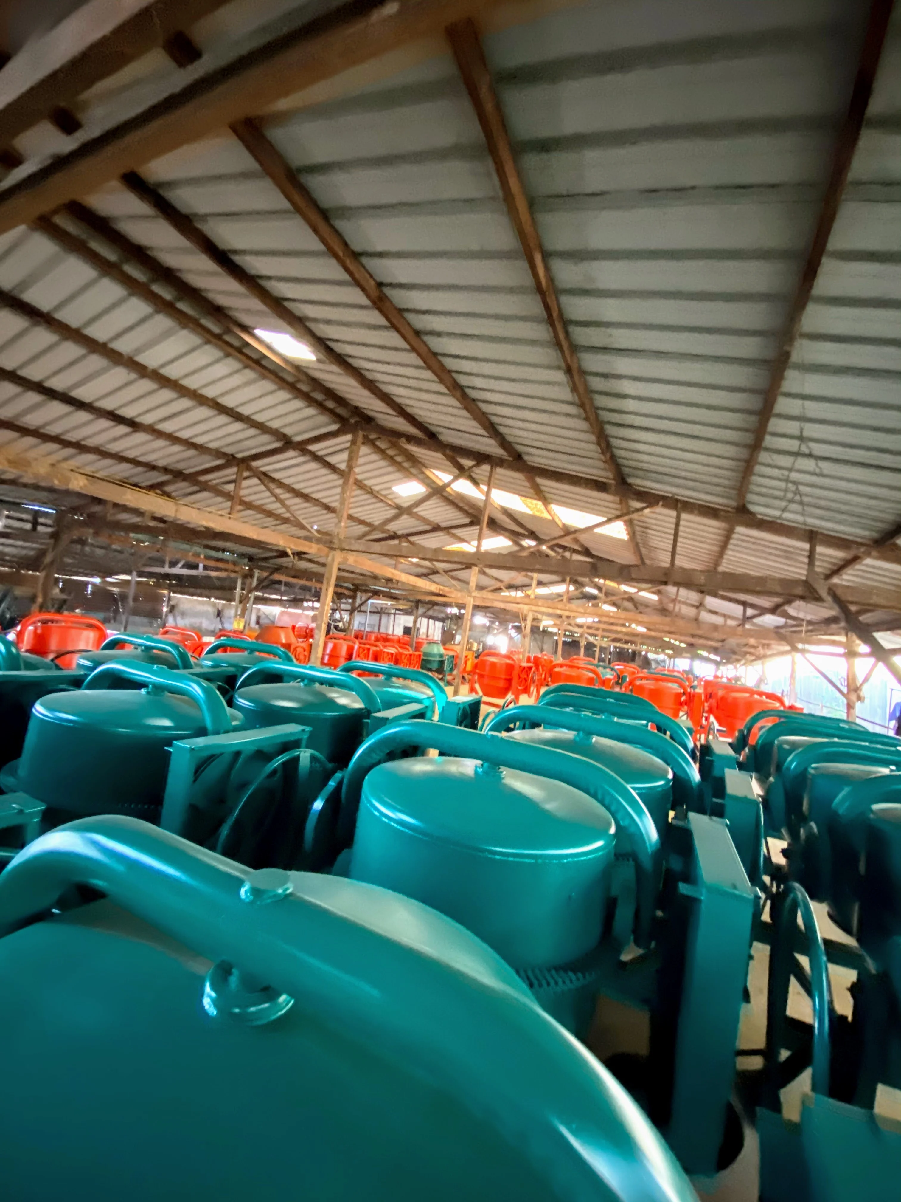 CONCRETE MIXERS CONCRETE MIXER MACHINE GOOD PRICE WITH ELECTRIC MOTOR AND DIESEL ENGINE OF VIETNAM / 200L 350L 420L 520L