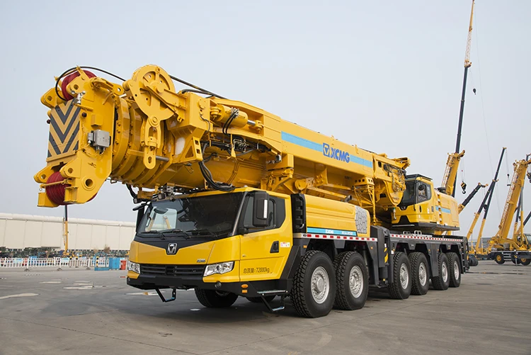 
XCMG XCA300 all terrain crane 300 ton mobile truck crane 
