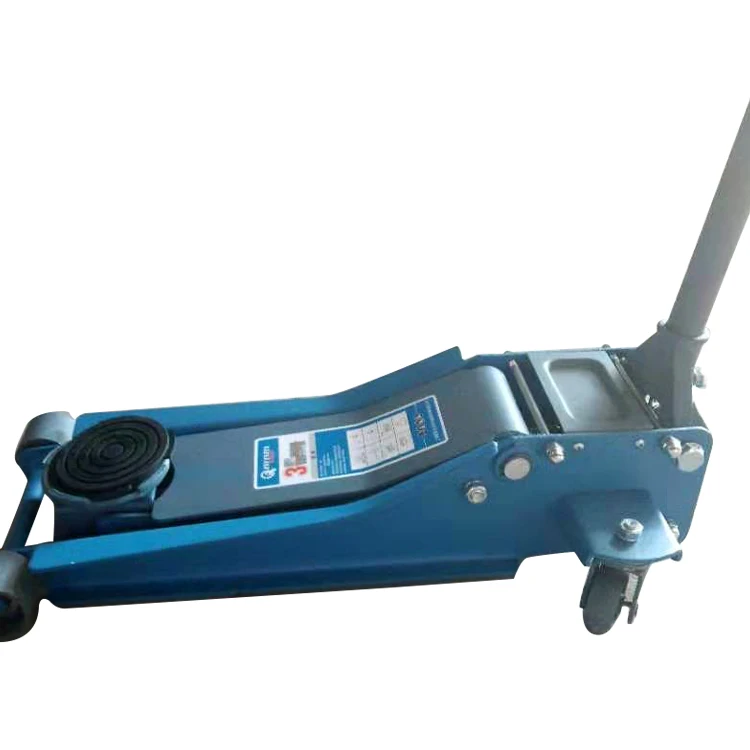 Hydraulic floor jack for truck