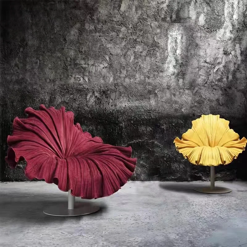 Italian Design Luxury Soft Chair Modern Velvet Petal Armchair for Living Room Furniture
