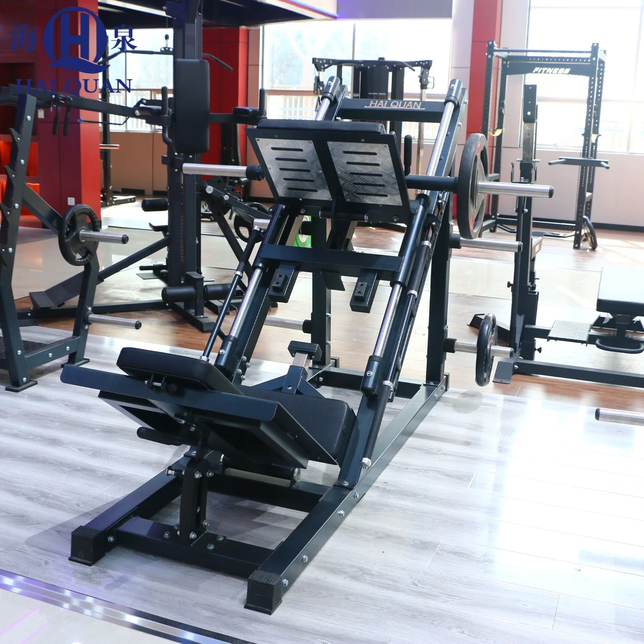 Высококачественное оборудование для тренажерного зала