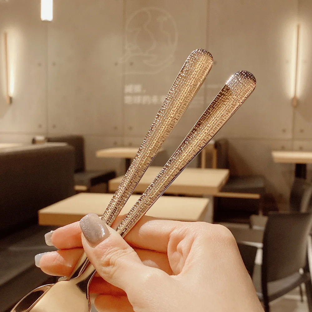 Luxury Restaurant Hotel Cutlery Set Silver Metal Stainless Steel 304 Dinner Spoon Fork Knife Flatware with Hammer Pattern Handle