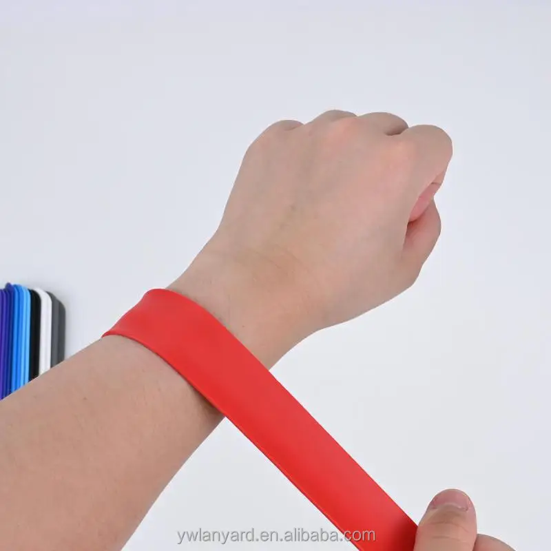 New Arrival Retail Funny 14 Colors Solid Color Silicon Rubber Slap Snap Bracelet For Wristbands In Stock