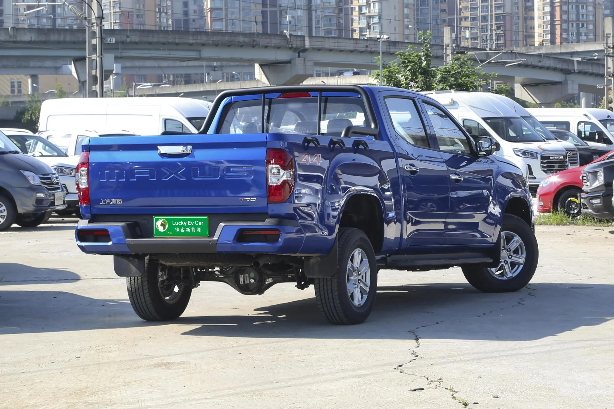 Deposit 2024 Datong Maxus xingji L2.0T diesel pickup trucks  Luxury Car trucks pickup camper For Sale