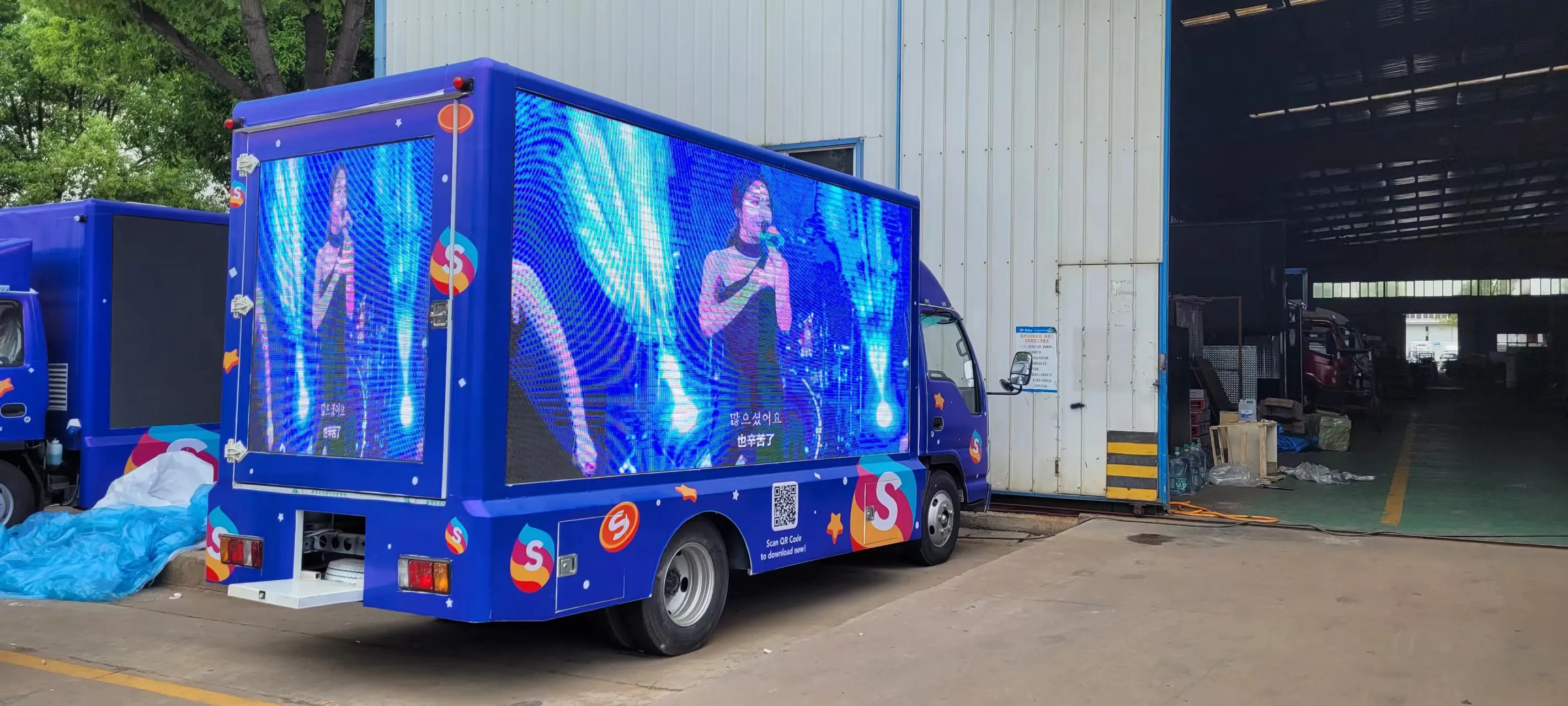 Isuzu 4*2 116HP LED Full Color Advertising Truck mobile advertising trucks for sale