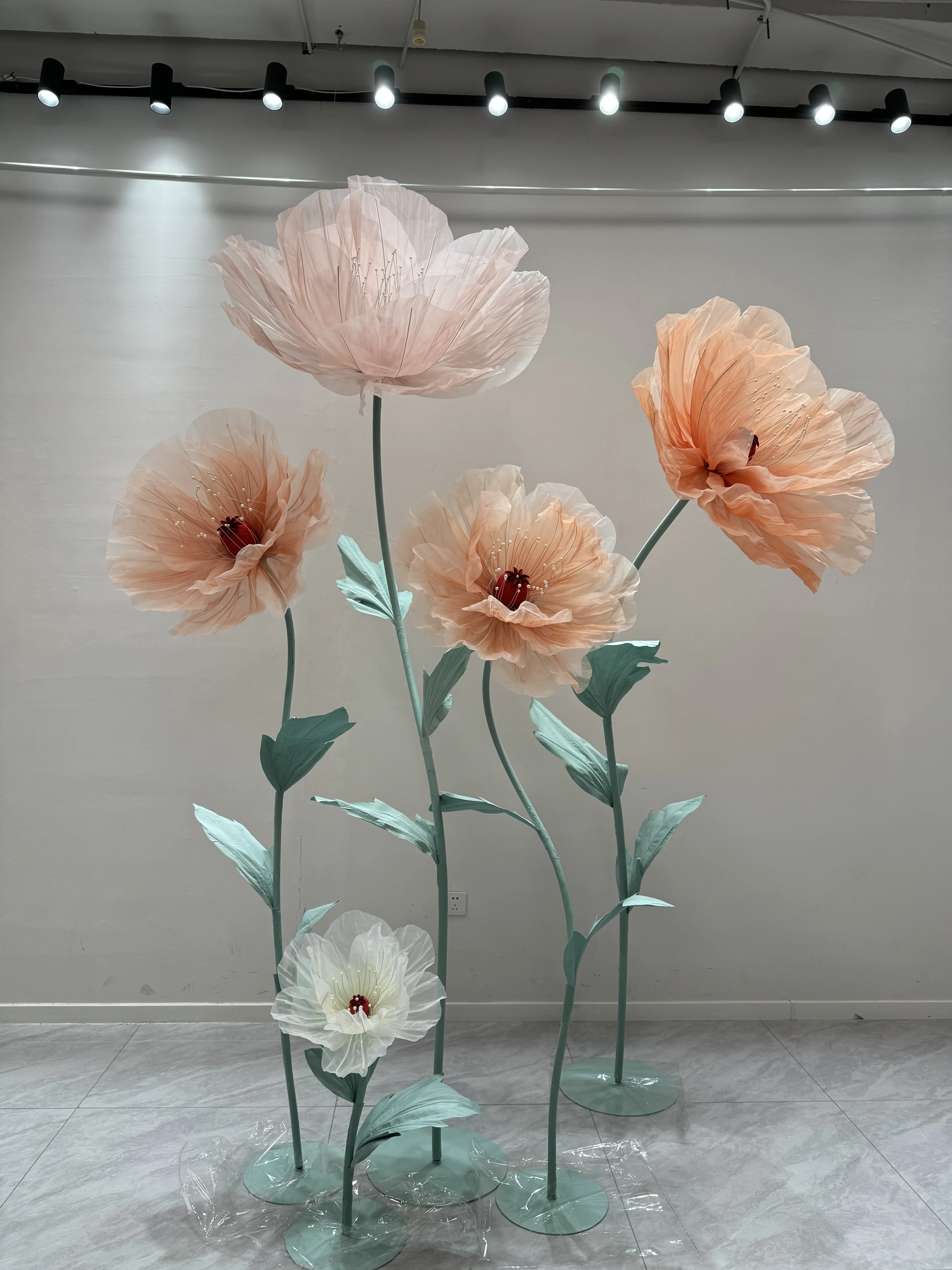 V 2024 Hot Selling giant  Flower WITH STAND  Flower Head For hotel lobby event display