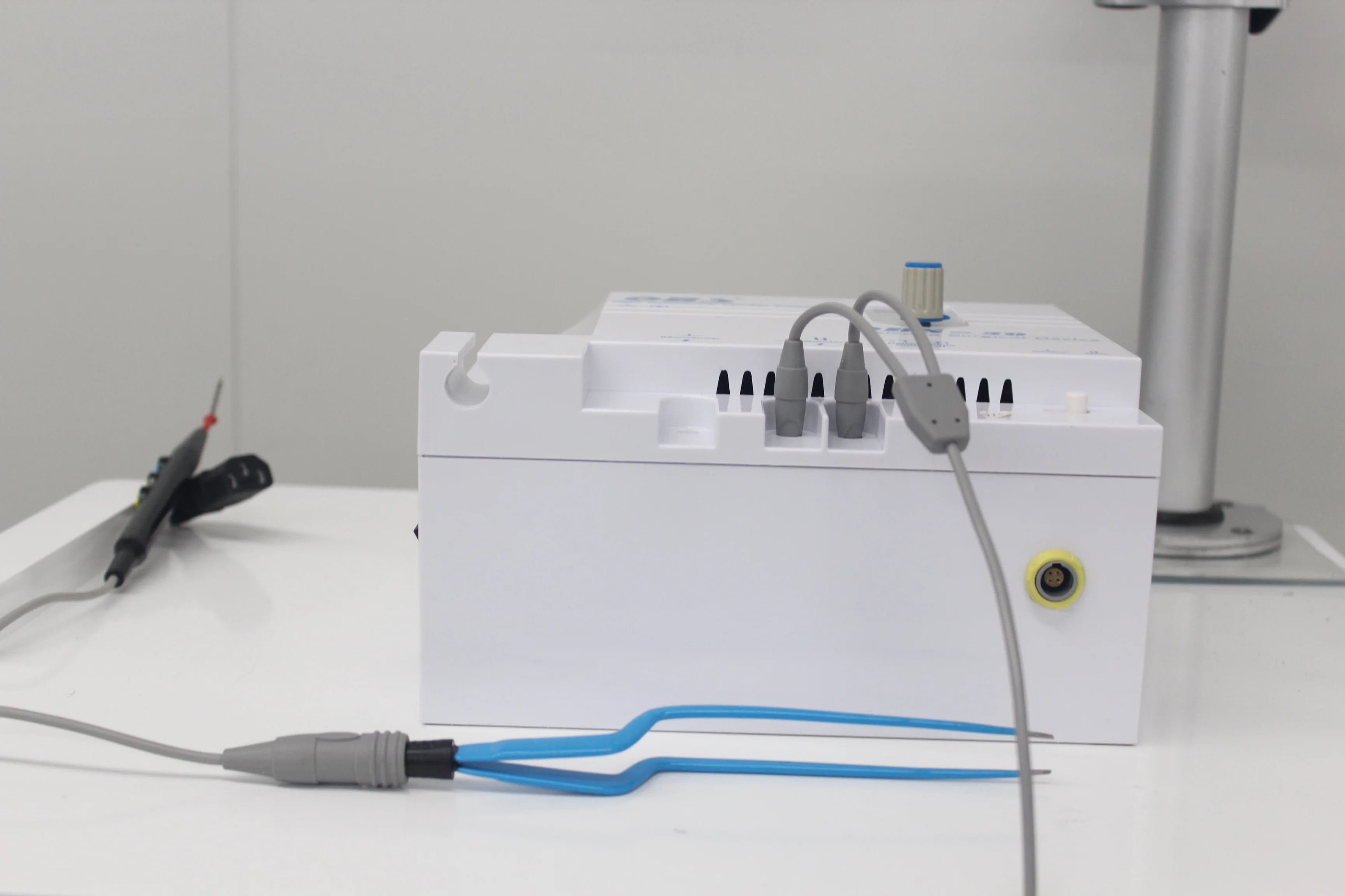 CE Marked OBS Cautery Portable Dental ESU Generator Surgical Medical  Electrosurgical Unit