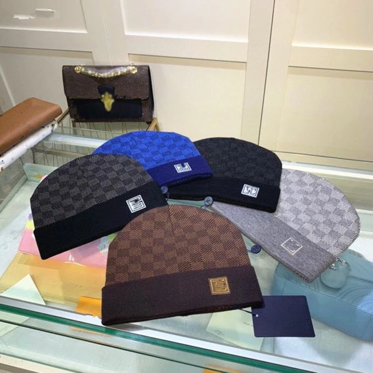 New Arrival Designer Letter Printed Checkerboard Winter Cap Soft Warm Knitted Beanie Hats
