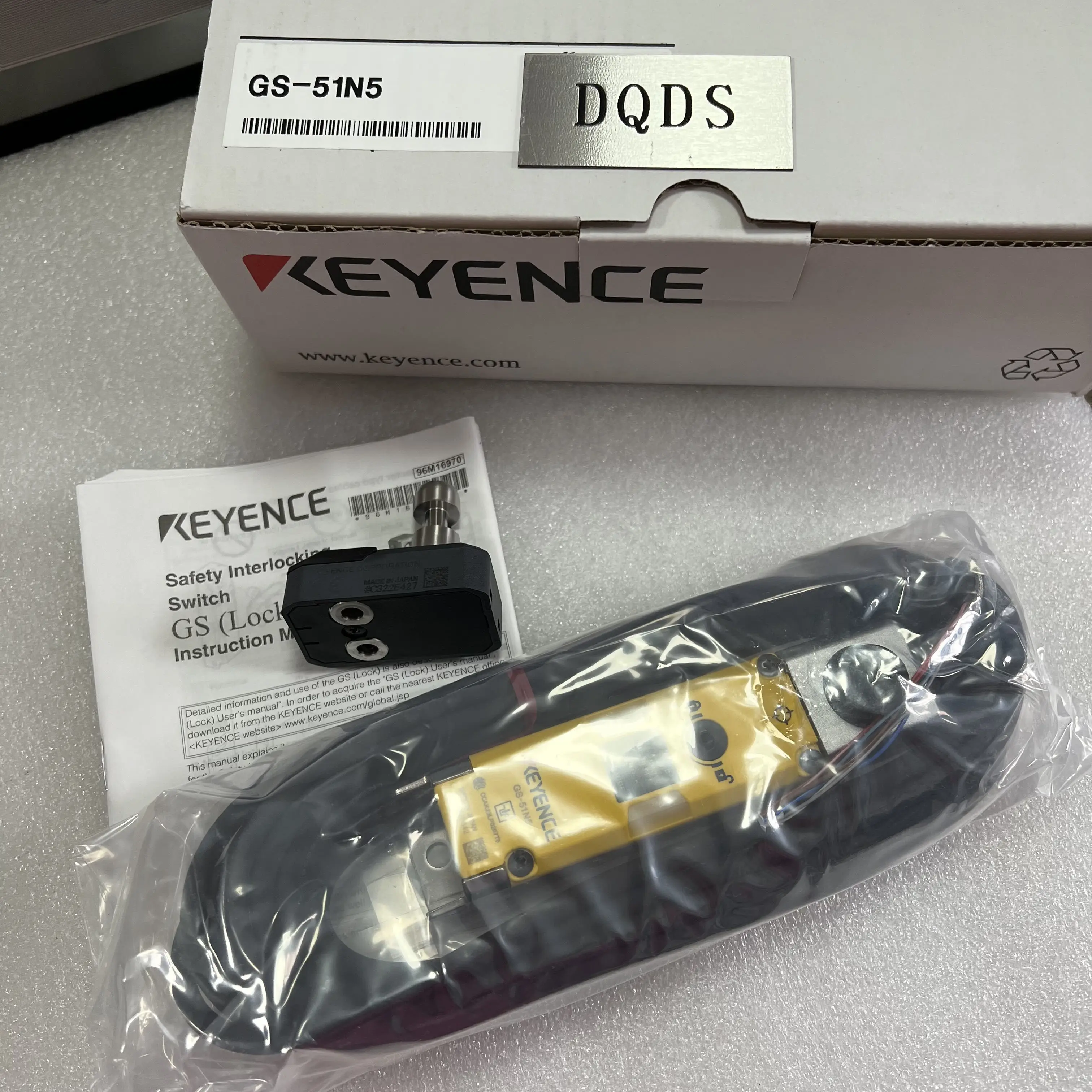 Brand New Original Safety Interlock Switches KEYENCE GS-51N5 Power to Release Standard Type NPN Standard Cable 5m