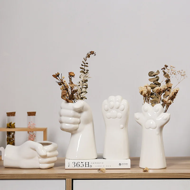 Ceramic Vase for Home Decor Creative Living Room Flower Arrangement with Dried Flowers Simple and Elegant Crafted Design