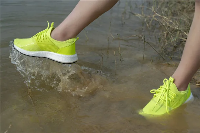 
Factory cheap price waterproof light white shoes with good price 
