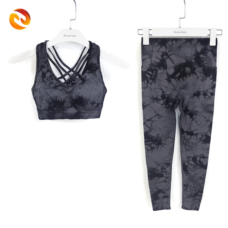 Женский спортивный бюстгальтер