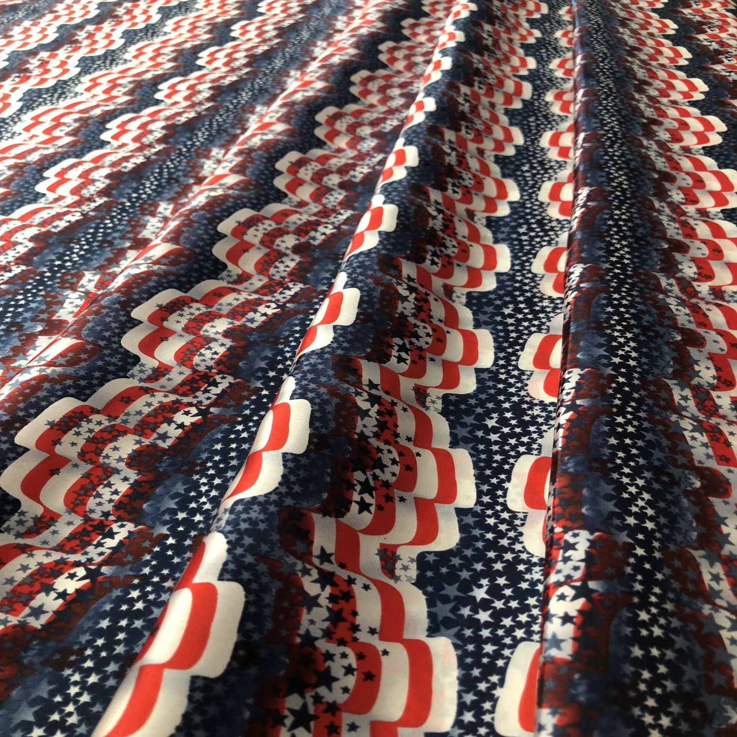 Wholesale OEM RTS 16m/m Mulberry Silk Fabric Spray painted crepe satin 100% Pure Satin Silk Fabric 114cm wide