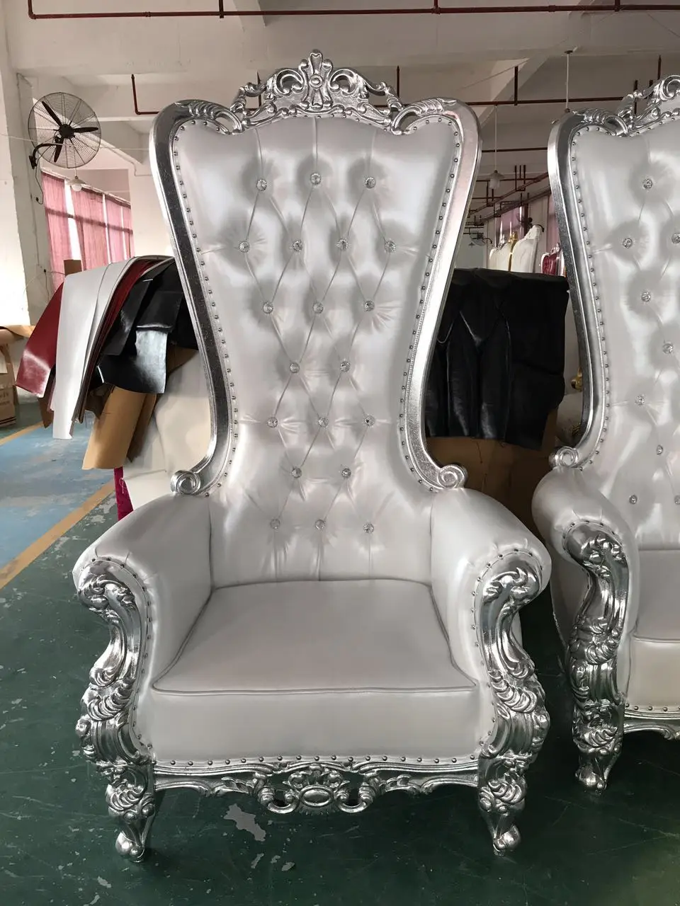 Quick delivery time Cheap High Back Event Furniture Gold Pedicure Royal King Queen Throne Chair For Wedding
