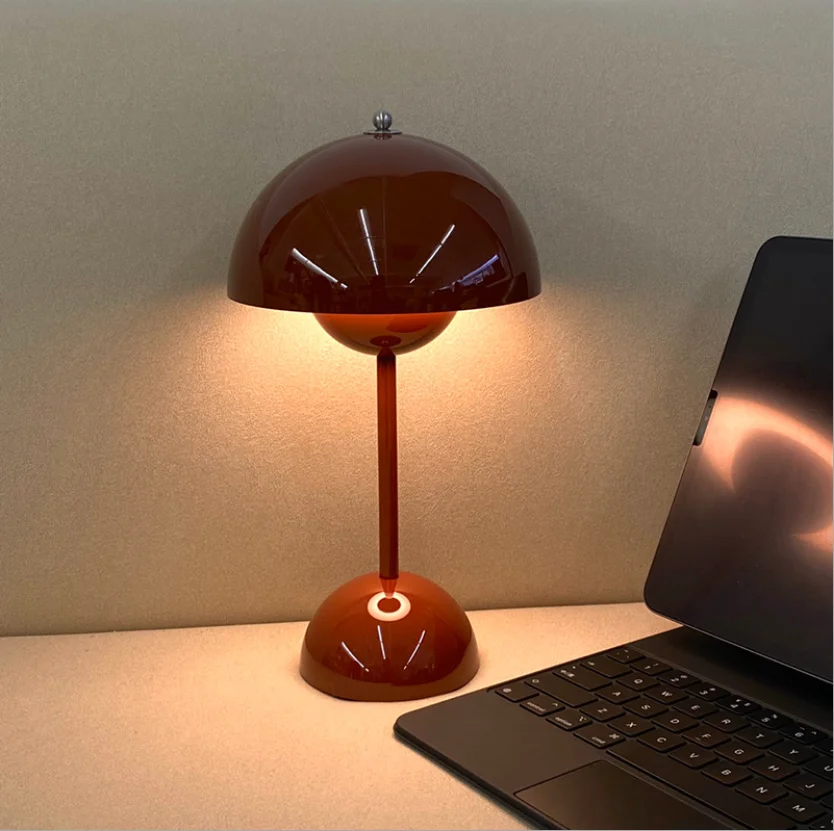 Zhongshan factory mushroom led table lamp bedroom warmth decorative desk light rechargeable night light home decor table lamp