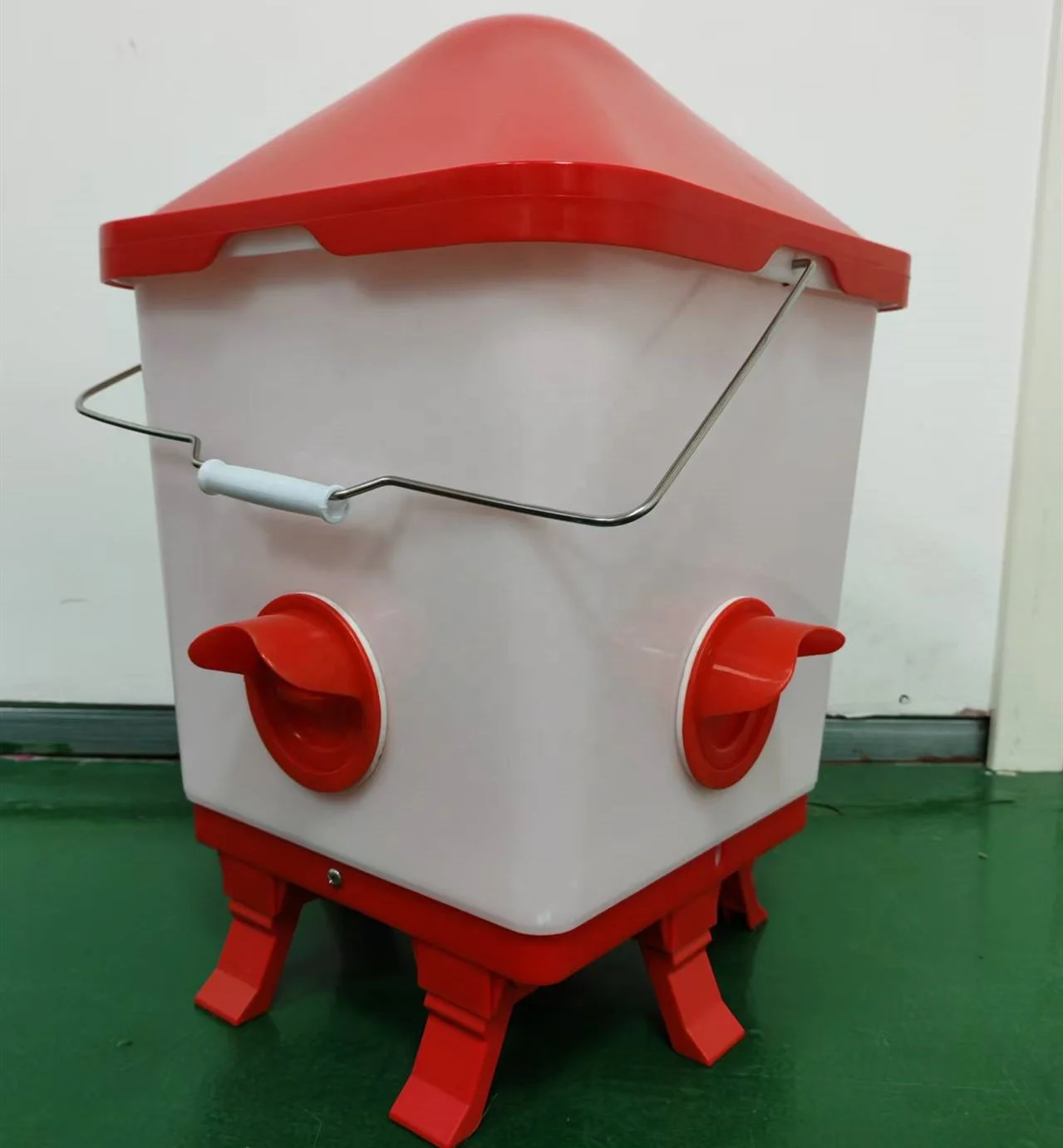 Customized Rain Proof Poultry Feeder Automatic Chicken Feeder With Adjustable Legs