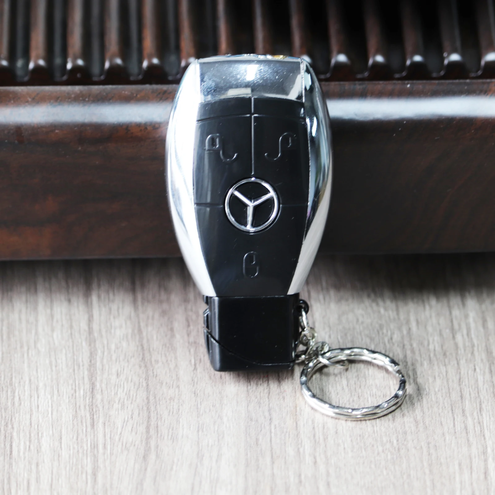 Factory wholesale Key Shape Model Windproof Inflatable Gas Lighter Cigarette Lighter
