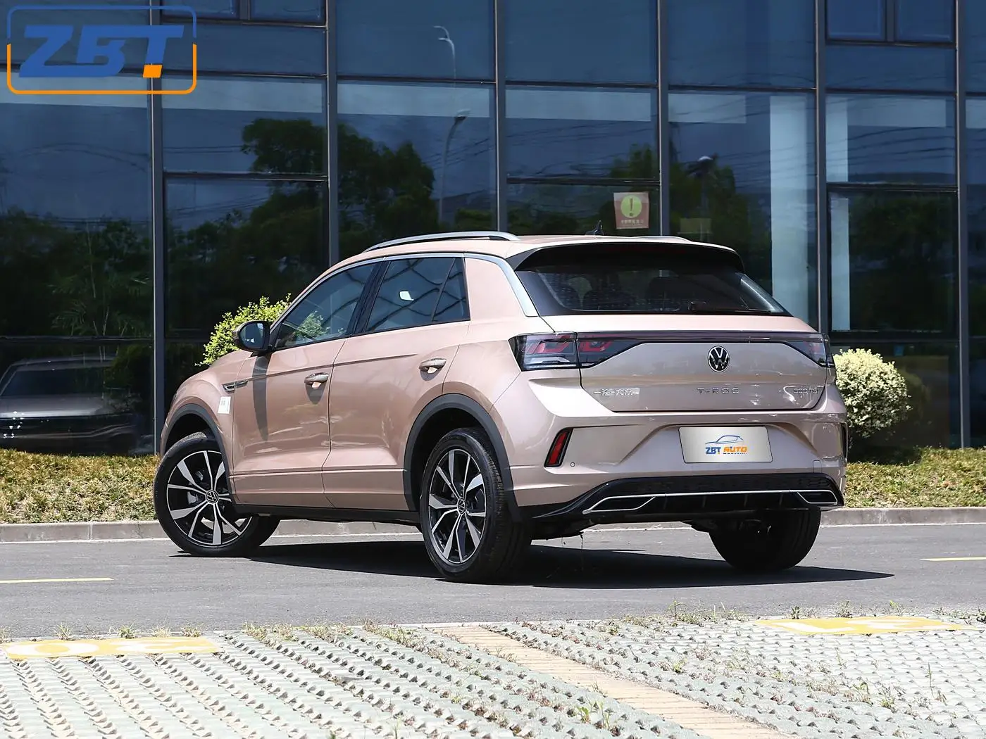 2024 VW Best prices Volkswagen ROC 1.4T 300TSI Fashion Intelligence Edition Used  Chinese Cheap Used Auto suv Gasoline Car