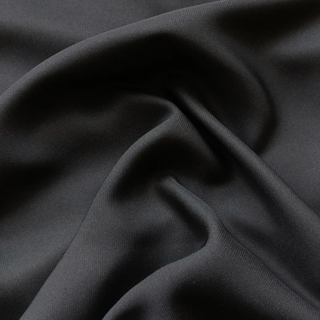 Spot New Products Close to the skin and smooth 124gsm Nida fabric for Garment