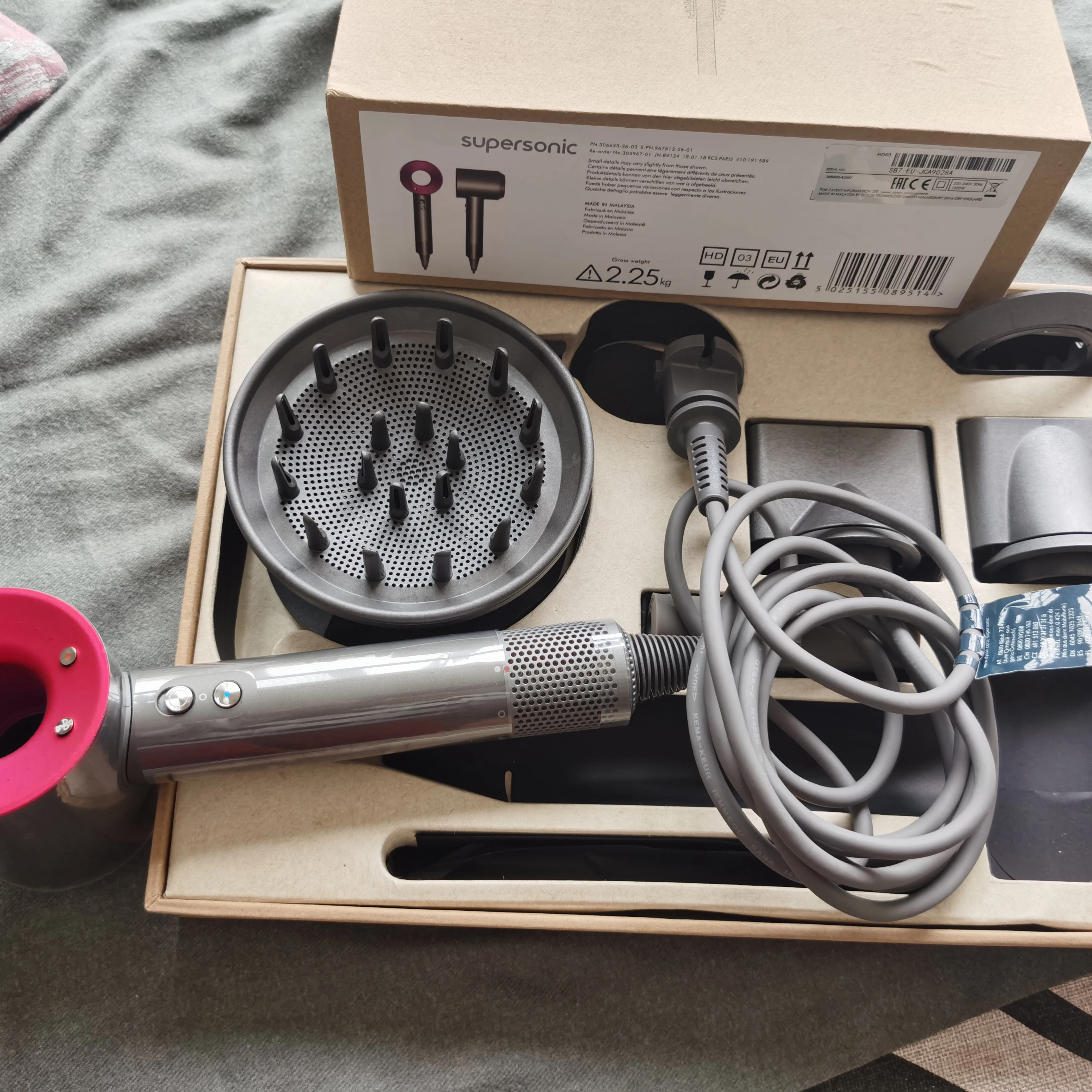 High quality hair dryer mute fast compact hot and cold air smooth curly  hair dryer supersonic