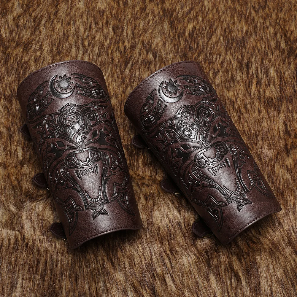 2023 Toten Design Nordic Odin Compass Bangles for Man Riding Protective Gear Embossed Wide Leather Wristband Punk Jewelry