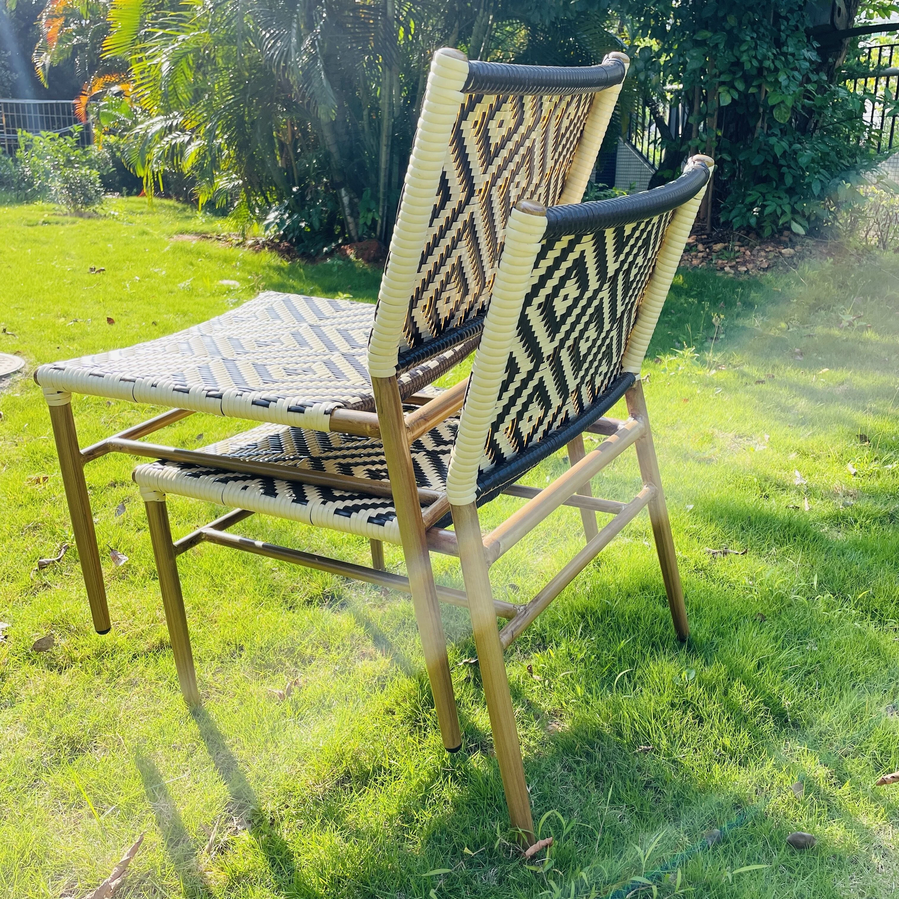 Wholesale Leisure Aluminum Rattan Beach Furniture Set Patio Outdoor Balcony Hotel Garden Wicker Chaise Lounge Chair  And Table