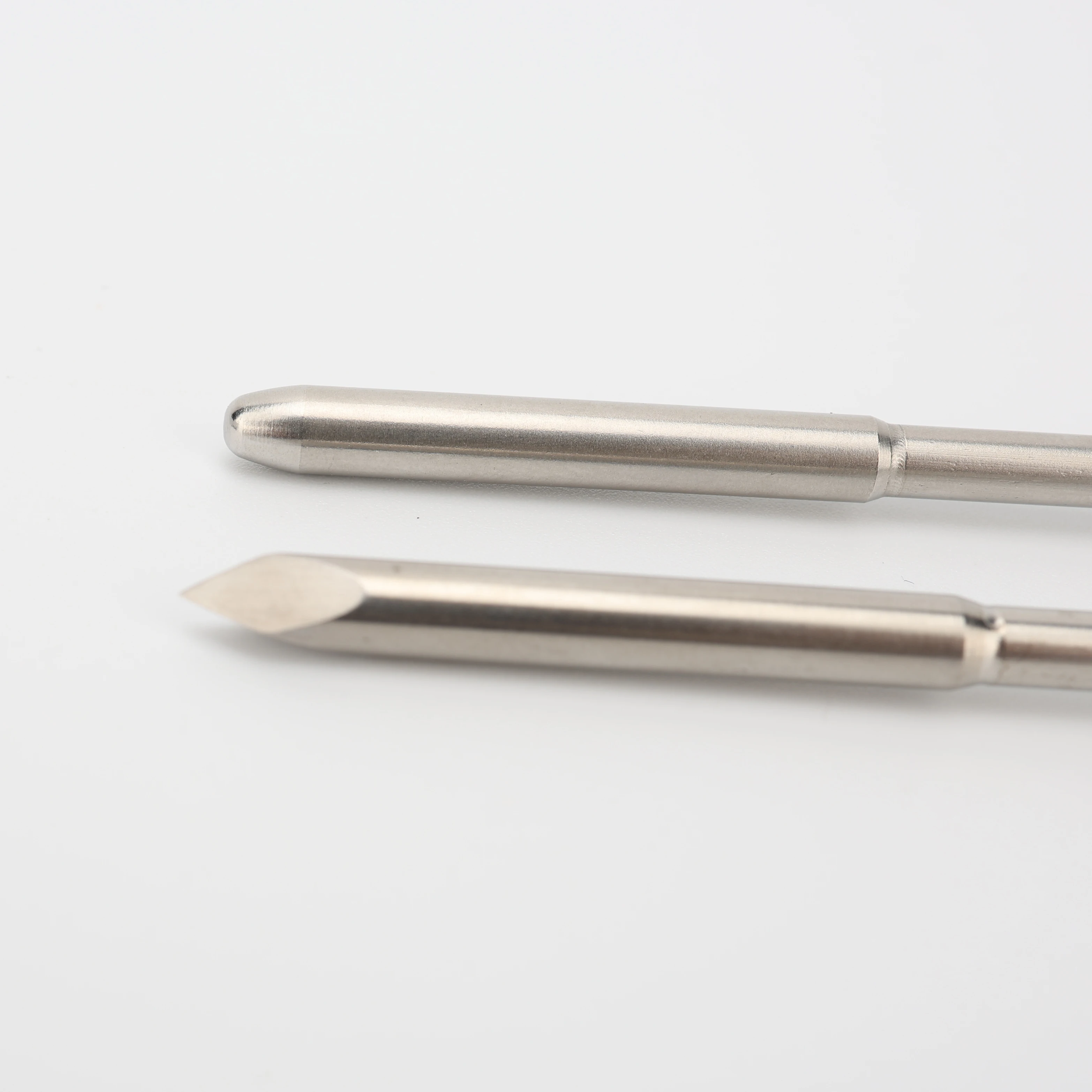 Surgical arthroscope arthroscopy sheath with Prism puncture needle and obturator arthroscopy trocar
