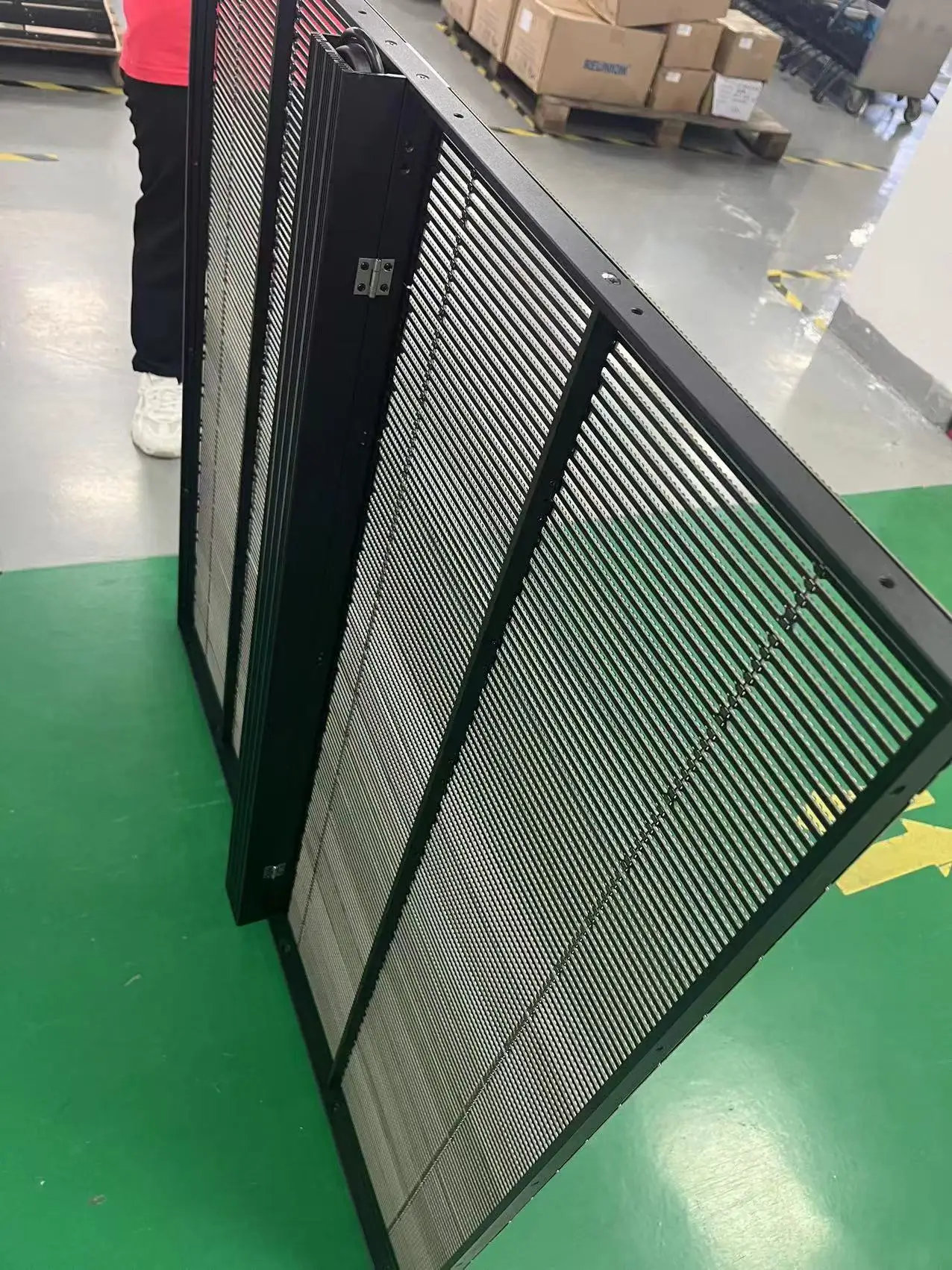 Source Factory P3.9 Window Outdoor Indoor Glass Transparent Led Film Display Transparent Panels Led  Display Screen