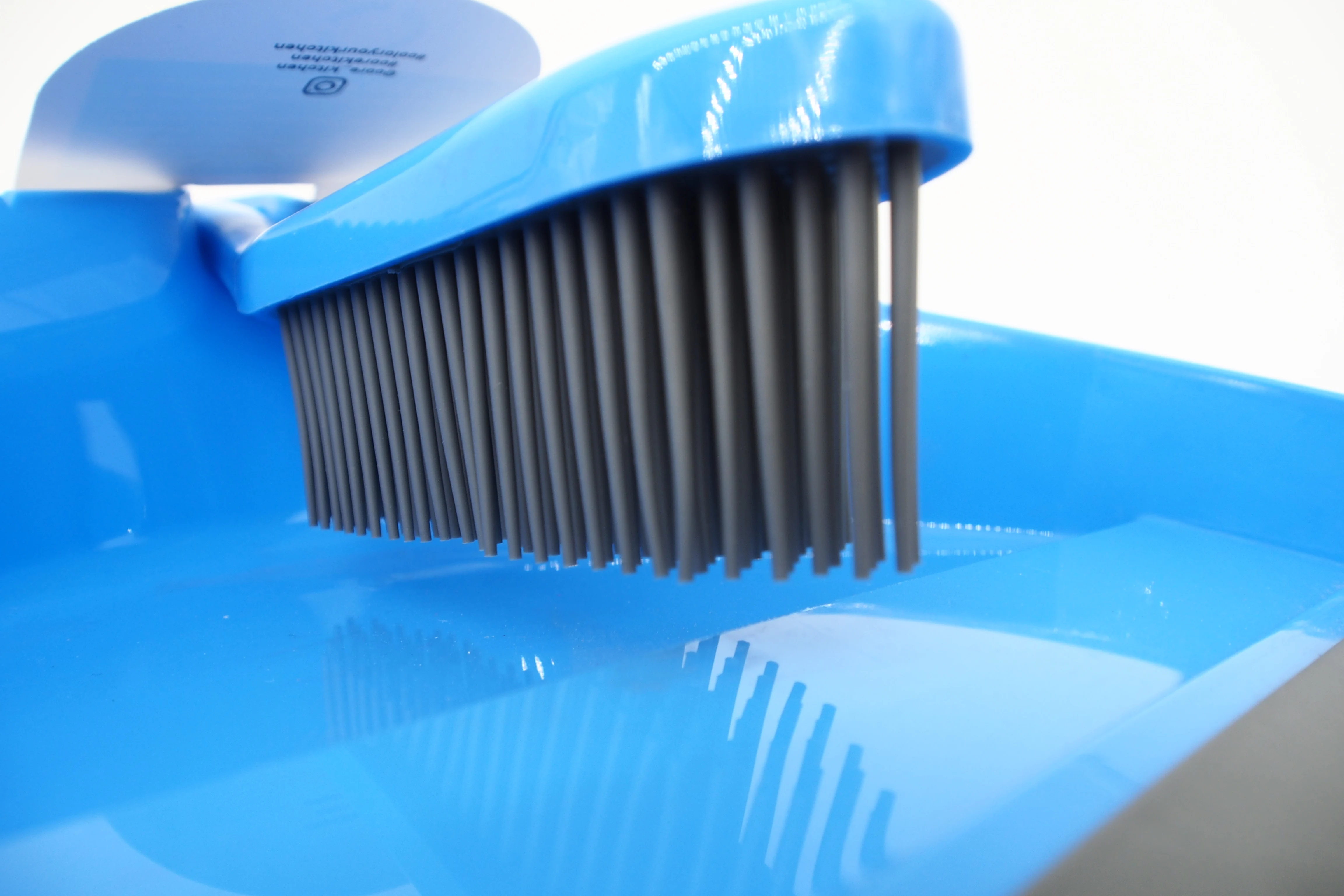 
Plastic dustpan and brush,Cheap household hand broom and dustpan kit 