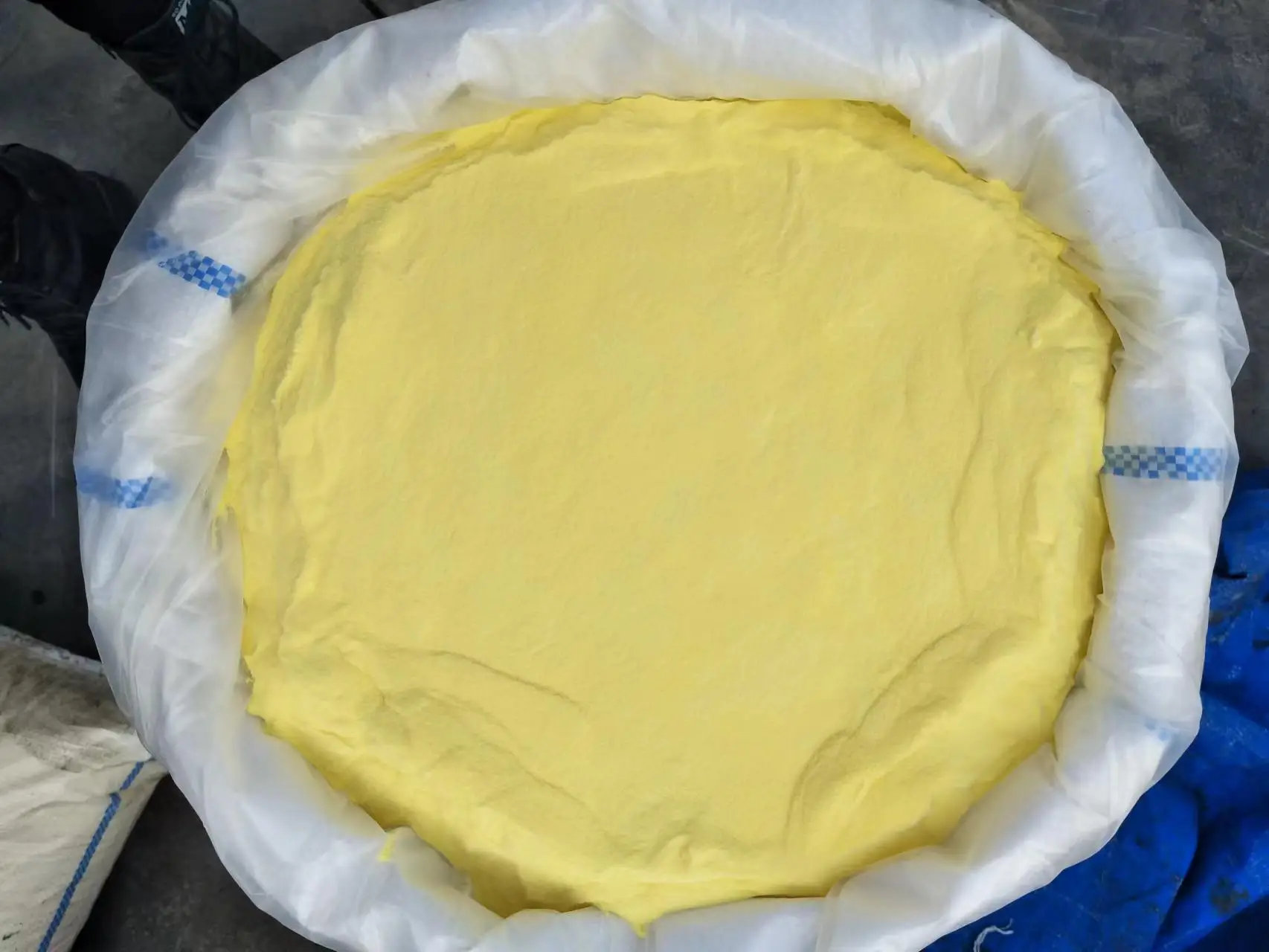 competitive price factory manufacturer pale yellow powder 30 degree industrial grade pac poly aluminium chloride treatment agent