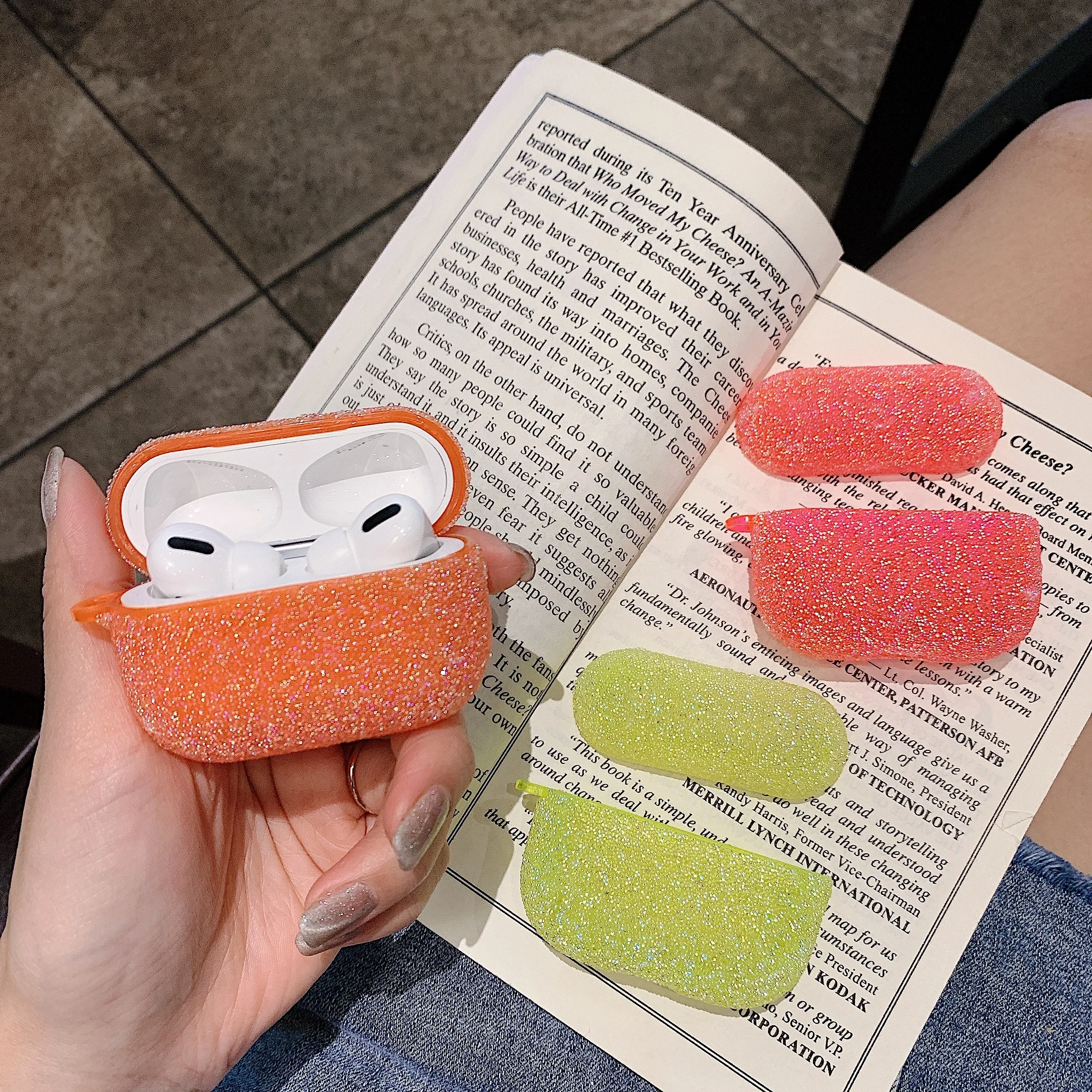 Оптовая продажа цветной флуоресцентный чехол для Airpods