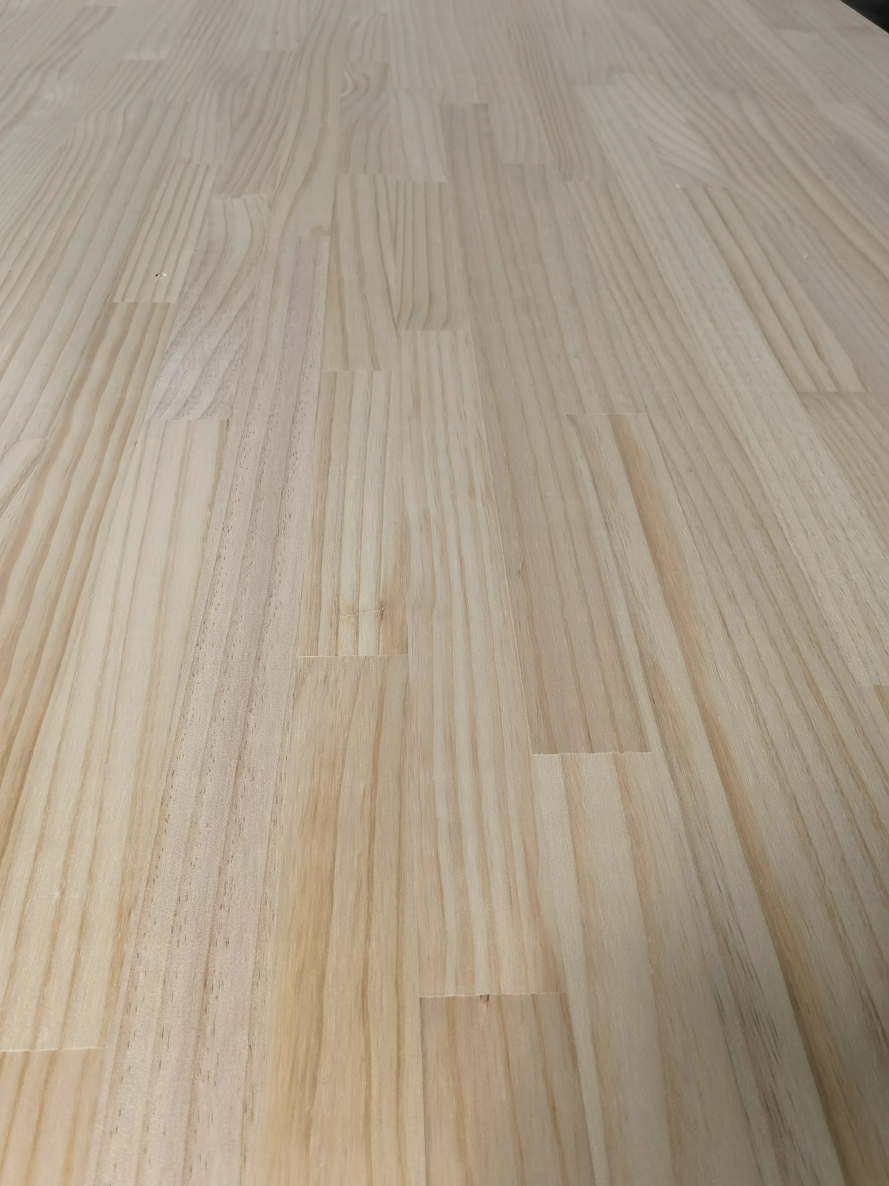 New Zealand Radiate Pine Solid Wood FJ Finger Joint Board Square Wood