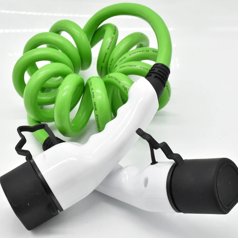 3 Phase IEC 621962 Green Spring Coiled Cable Type 2 EV Fast Charging Plug